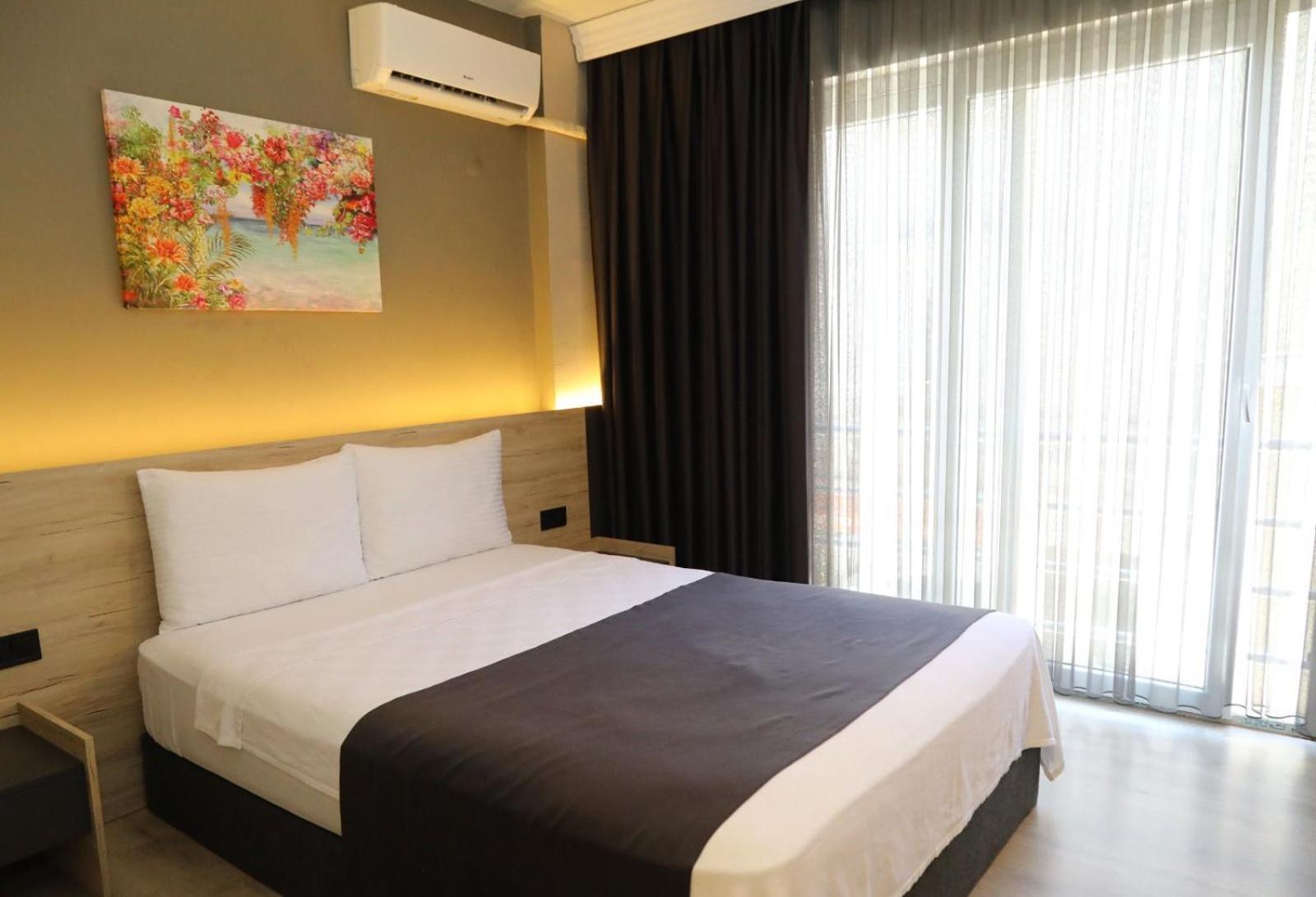 Grand Faik Hotel Çeşme 外观 照片