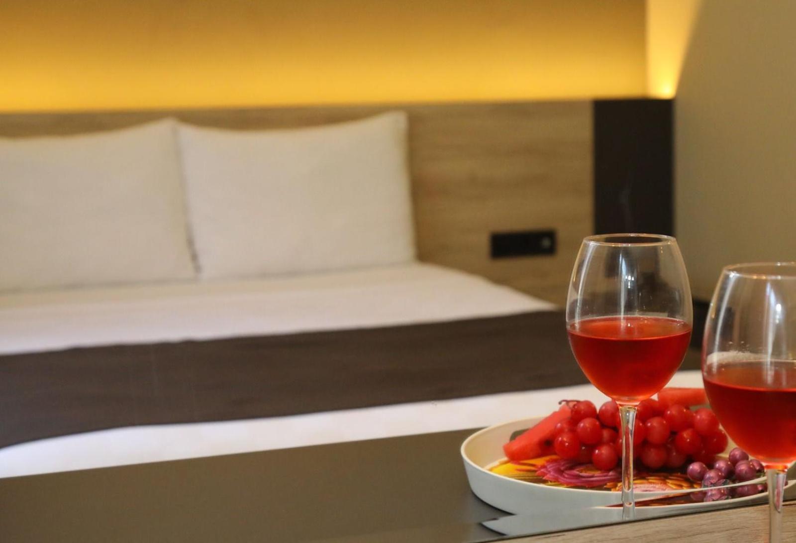 Grand Faik Hotel Çeşme 外观 照片