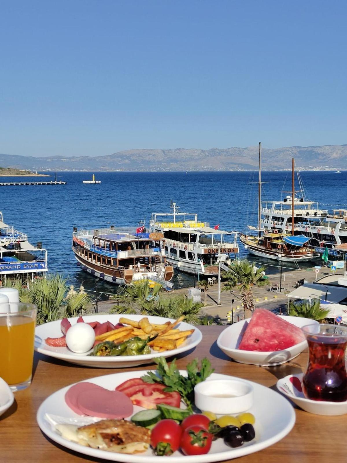 Grand Faik Hotel Çeşme 外观 照片