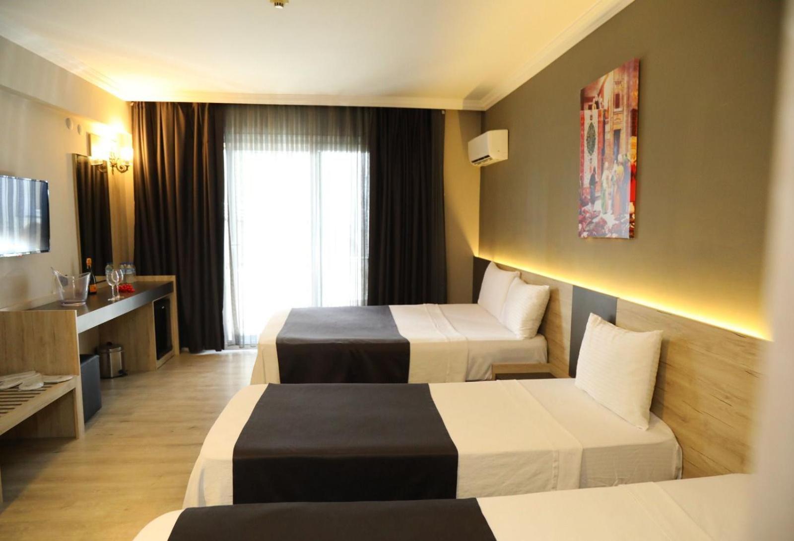 Grand Faik Hotel Çeşme 外观 照片